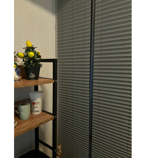 Antrasit blackout plise perde cam balkon uygulaması